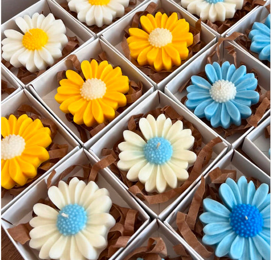 “10 Scented Sunflower Floating Candles: Perfect for a Magical Christmas Glow”