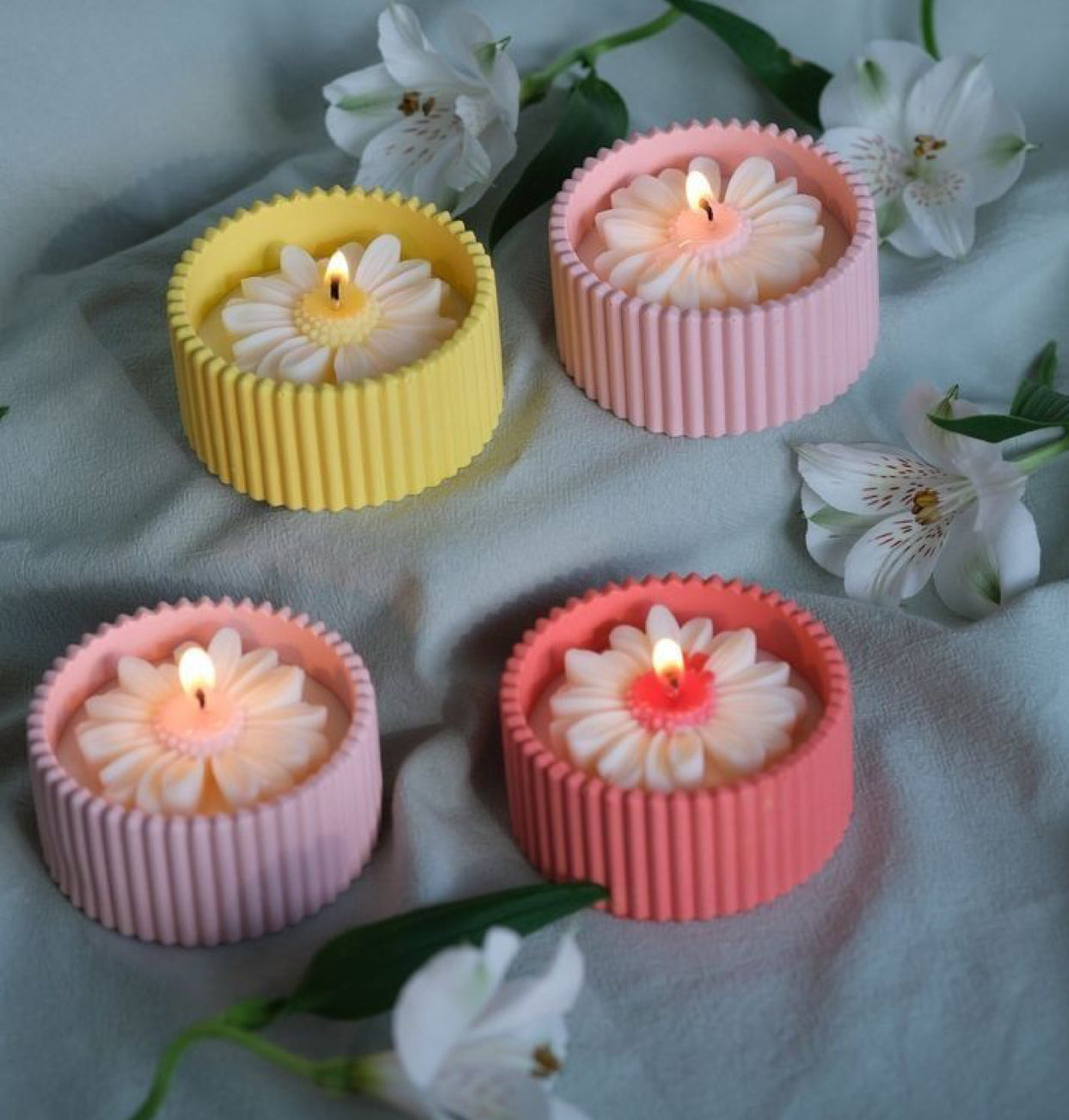 Homemade Beautiful Decorative Scent Candles