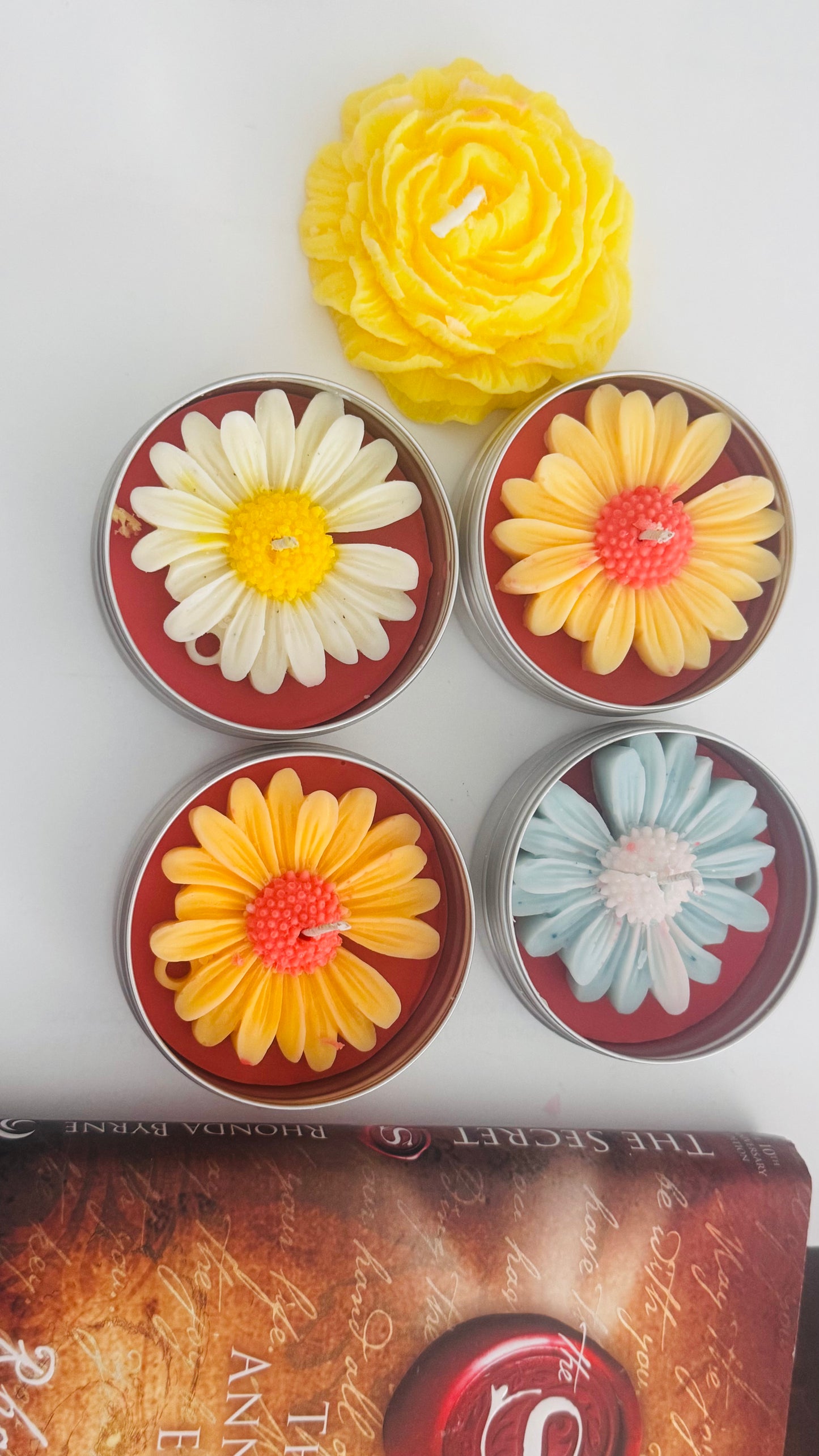 4 Vanilla Scented Soy Wax Floral Candle